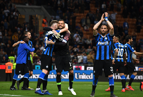 英超维拉绝杀阿森纳！埃梅里复仇接替自己的阿尔特塔六年不晚！（英超维拉绝杀阿森纳，埃梅里雪耻击败接班人阿尔特塔，六年迟到也不晚）