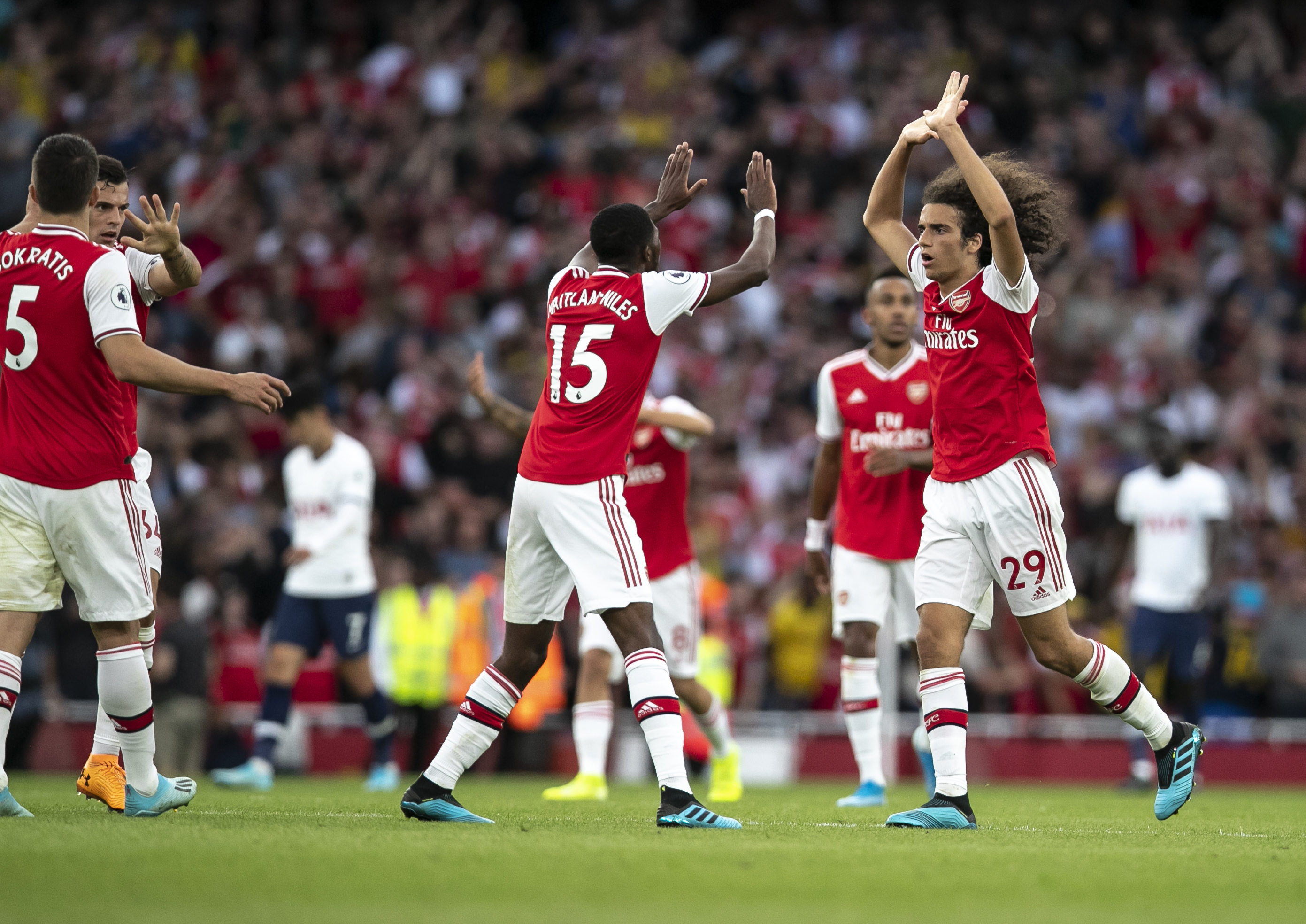 欧文连续突破得分，状态火热