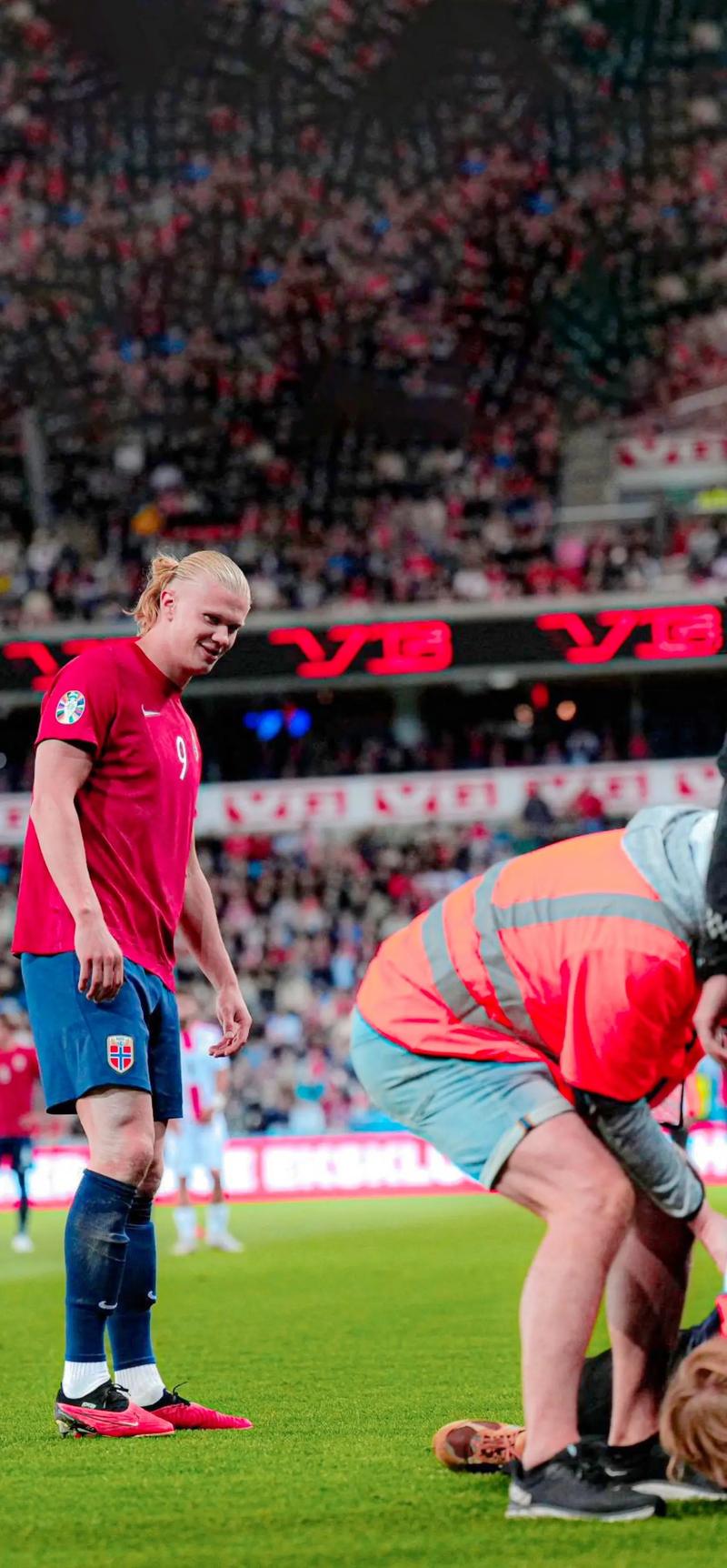 澳超半场：双方破门乏术，西悉尼流浪者暂0-0悉尼FC