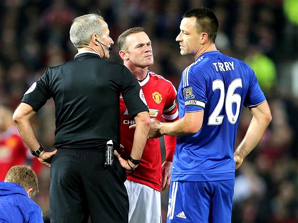 荷兰前国脚齐赞：赖因德斯就像是永动机，是他带领荷兰队前进（荷兰名宿齐声称赞：赖因德斯宛若永动机，驱动荷兰队向前）