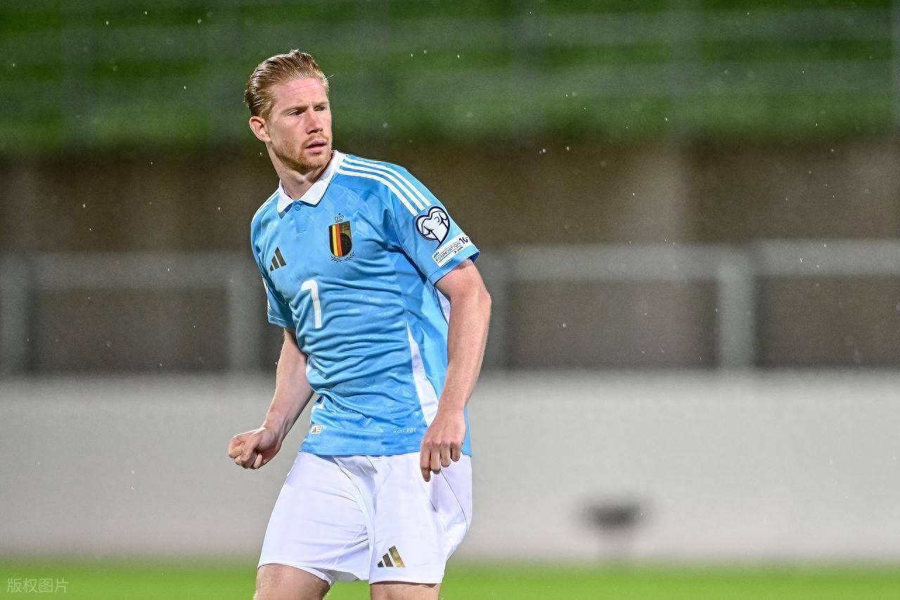 意甲三分制时代，斯帕莱蒂是第二位率队参加过三大德比的主帅（自意甲三分制以来，斯帕莱蒂成为第二位率队参与三大德比的主帅）